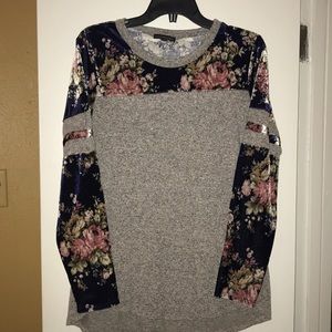 Signature Studio long sleeve top